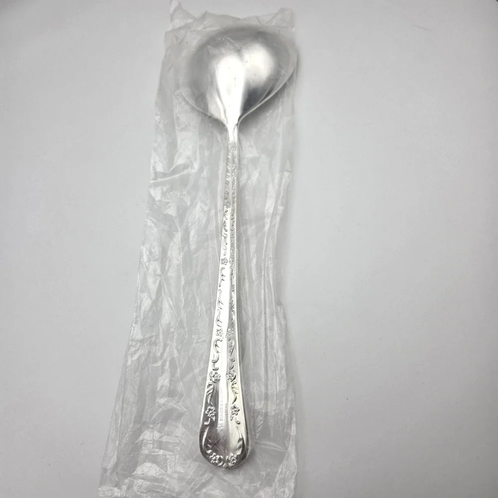 WM. Rogers & Son Enchanted Rose Silverplate Serving / Casserole Spoon 11"  NEW - Picture 5 of 7